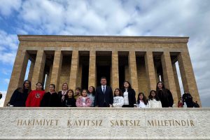 Başkan Aydın, Osmangazili Çocuklar İle Ata’nın Huzurunda