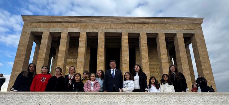 Başkan Aydın, Osmangazili Çocuklar İle Ata’nın Huzurunda