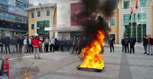 MUSTAFAKEMALPAŞA BELEDİYESİ’NDEN YANGIN TATBİKATI